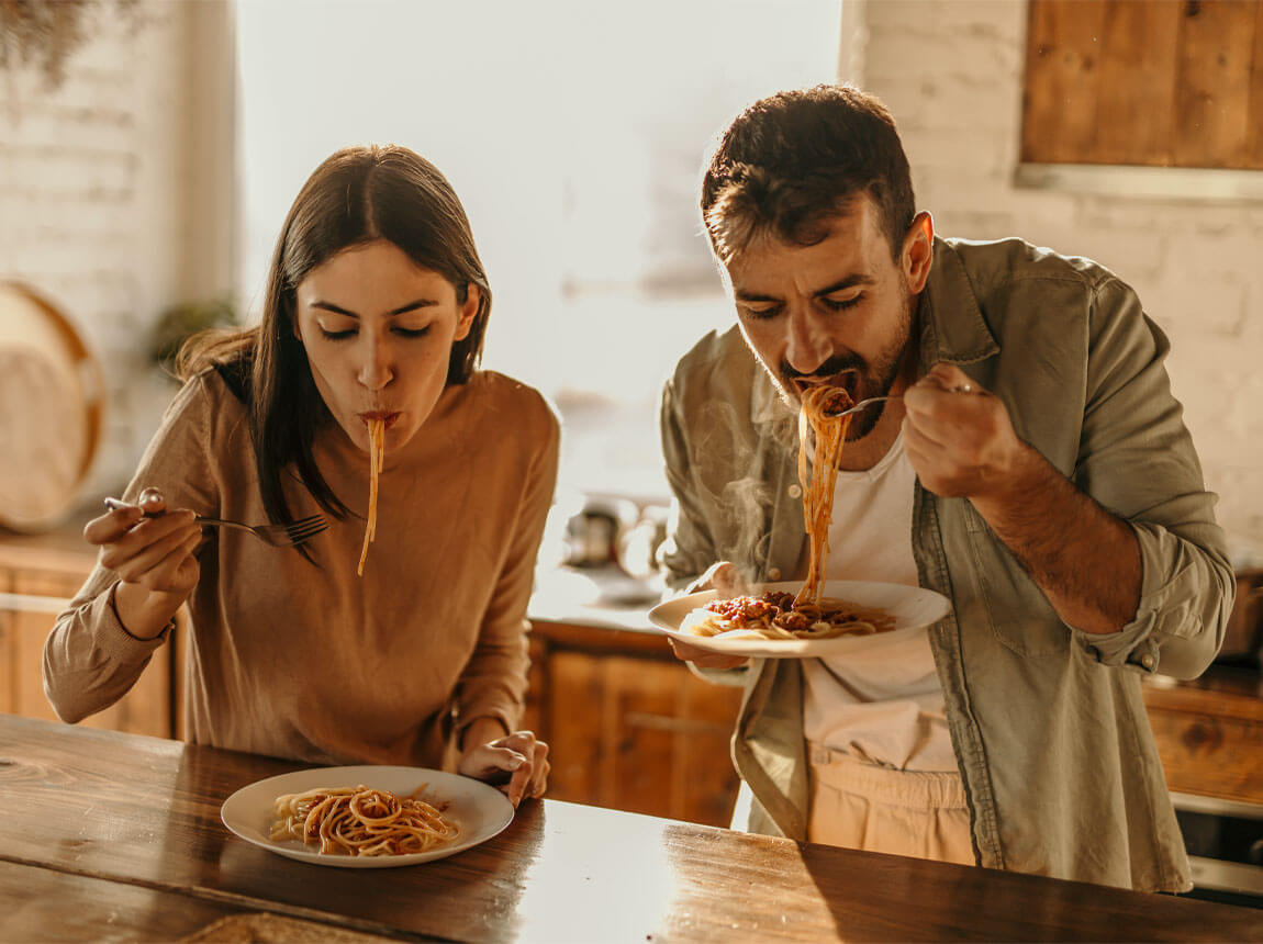 Mann und Frau – die Freude am Essen 