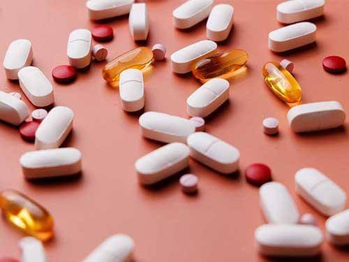 Wie kombiniert man Vitamine und Mineralstoffe? Hier finden Sie konkrete Tipps