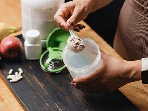 WPC + MPC – warum lohnt es sich, Molkenprotein mit Kasein zu kombinieren?