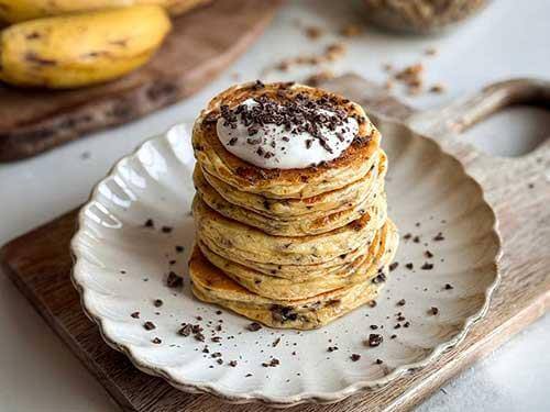 Rezept für Hüttenkäse-Pfannkuchen mit Schokoladenstückchen