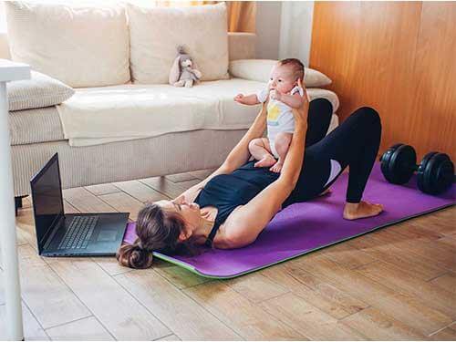 Training nach der Geburt – wann kann man wieder mit dem Sport beginnen?